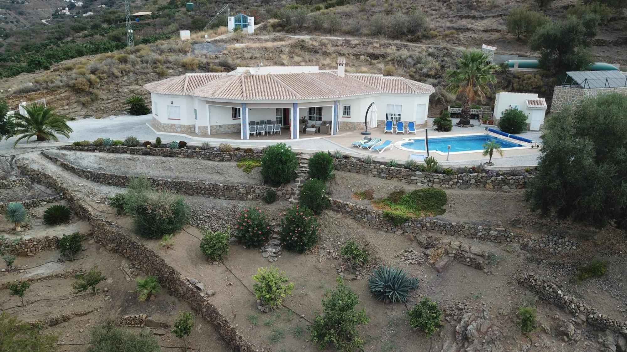 Villa Camakini With Heated Pool And Sea View Аренас Экстерьер фото