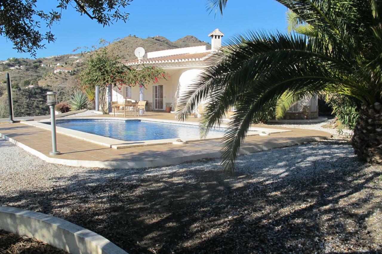 Villa Camakini With Heated Pool And Sea View Аренас Экстерьер фото