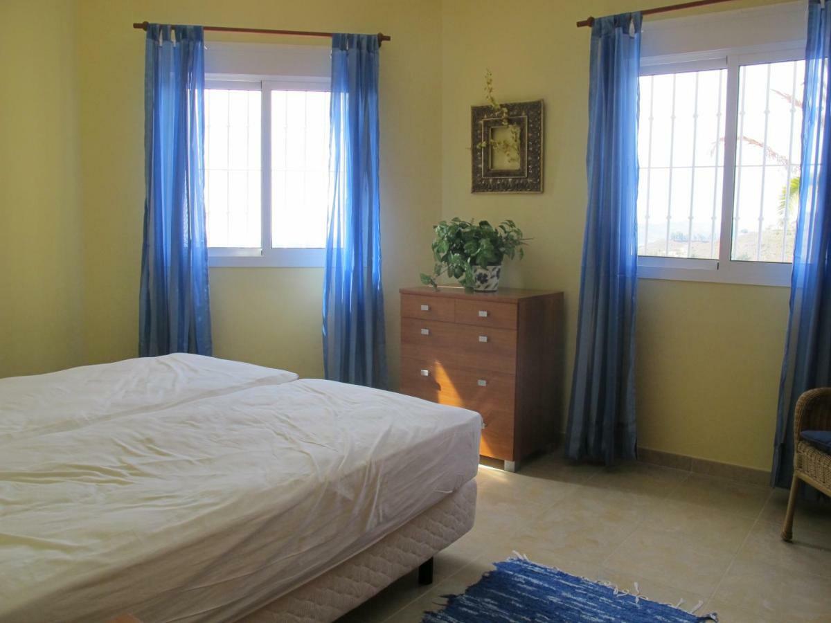 Villa Camakini With Heated Pool And Sea View Аренас Экстерьер фото