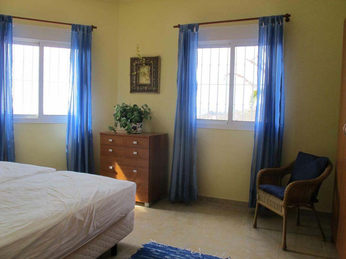 Villa Camakini With Heated Pool And Sea View Аренас Экстерьер фото
