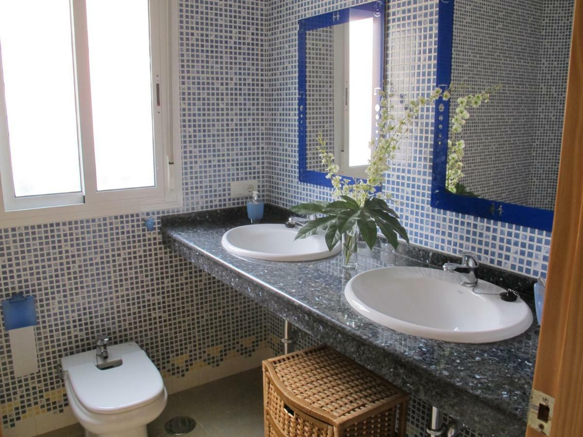 Villa Camakini With Heated Pool And Sea View Аренас Экстерьер фото
