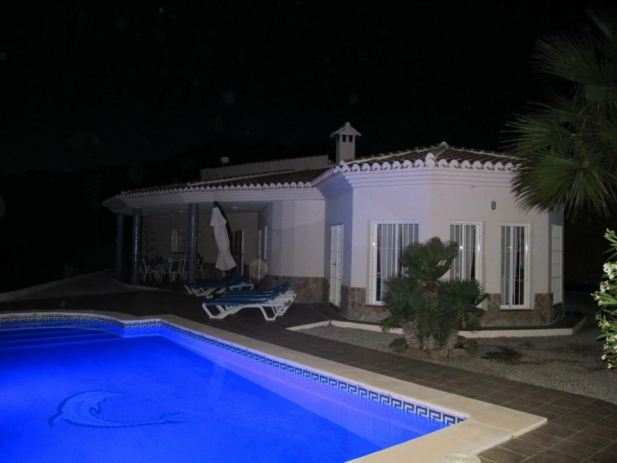 Villa Camakini With Heated Pool And Sea View Аренас Экстерьер фото